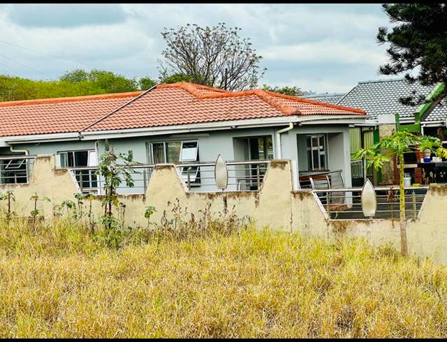 4 BEDROOM HOUSE FOR SALE IN NEWLANDS WEST